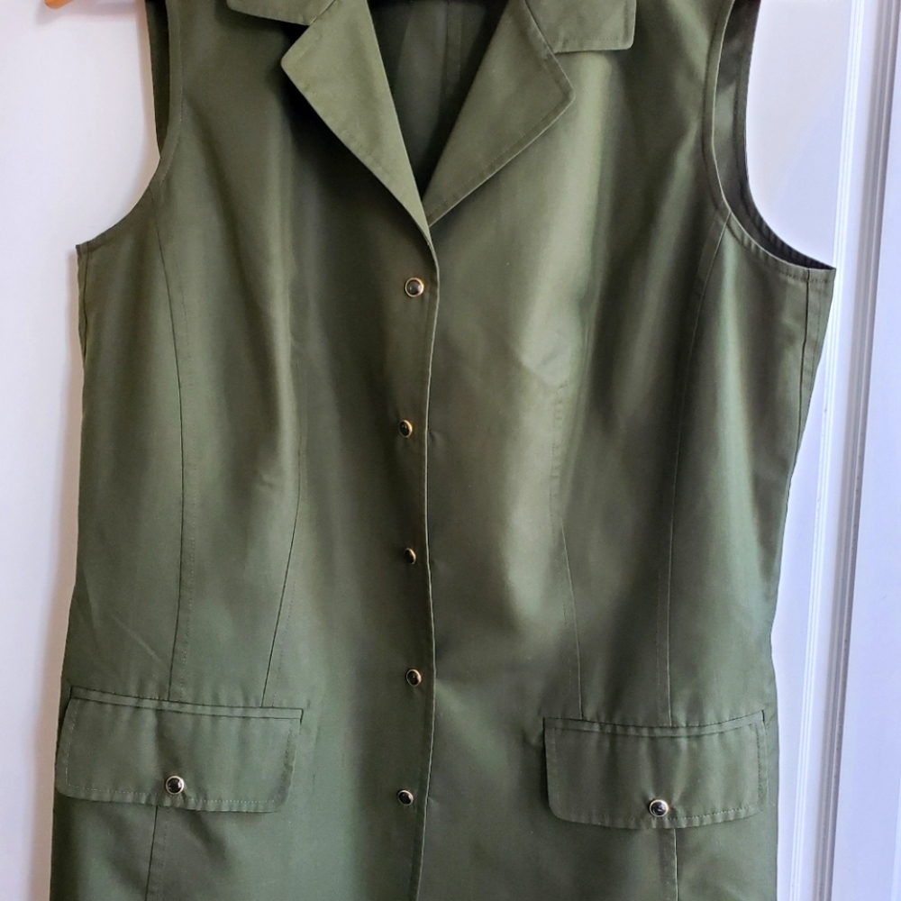 Carlisle 2-Piece Casual Dress in Rich Olive Green.